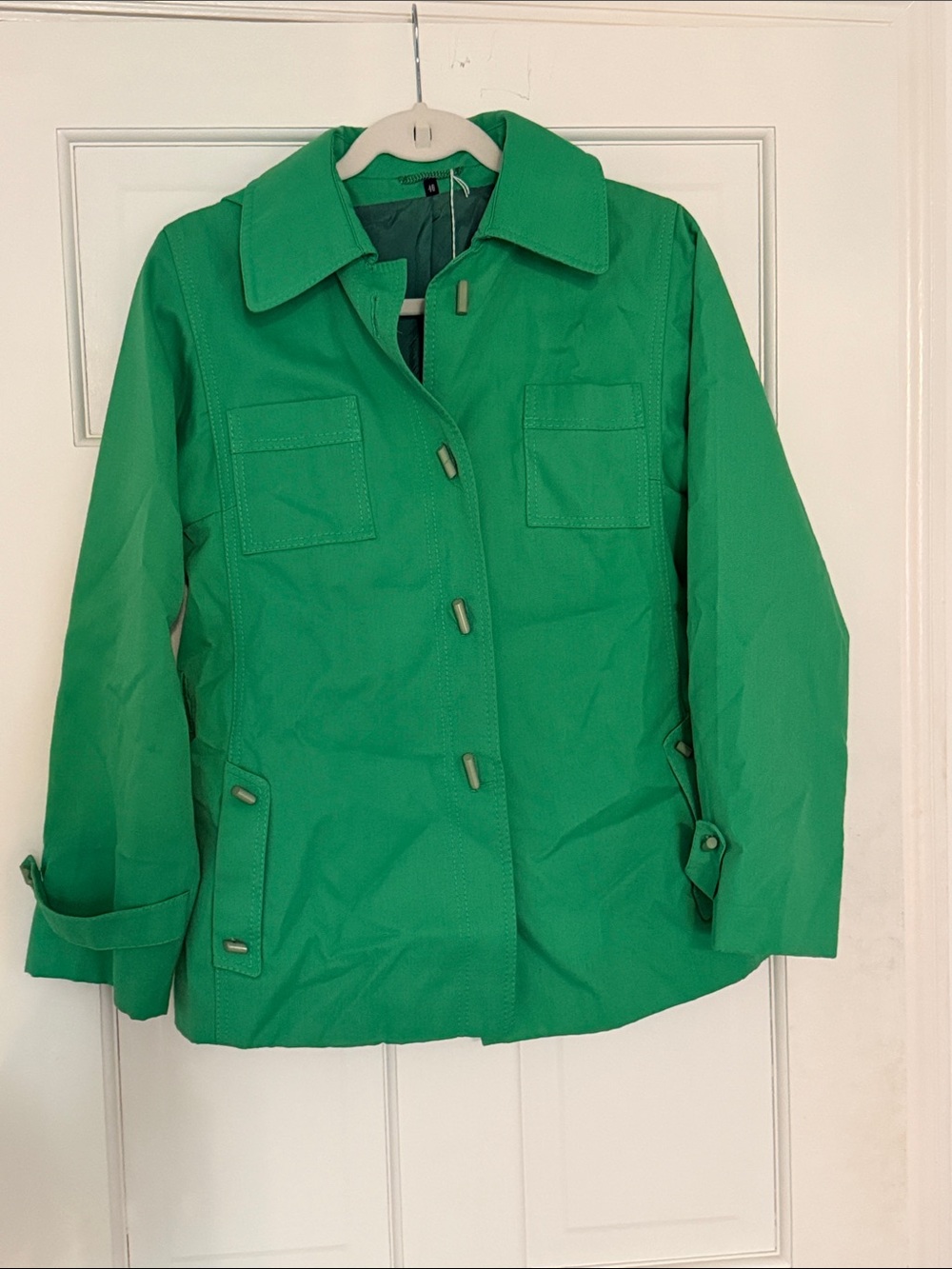 German brand Nino Flex Women’s Green Lightweight Button Front Jacket with Hood